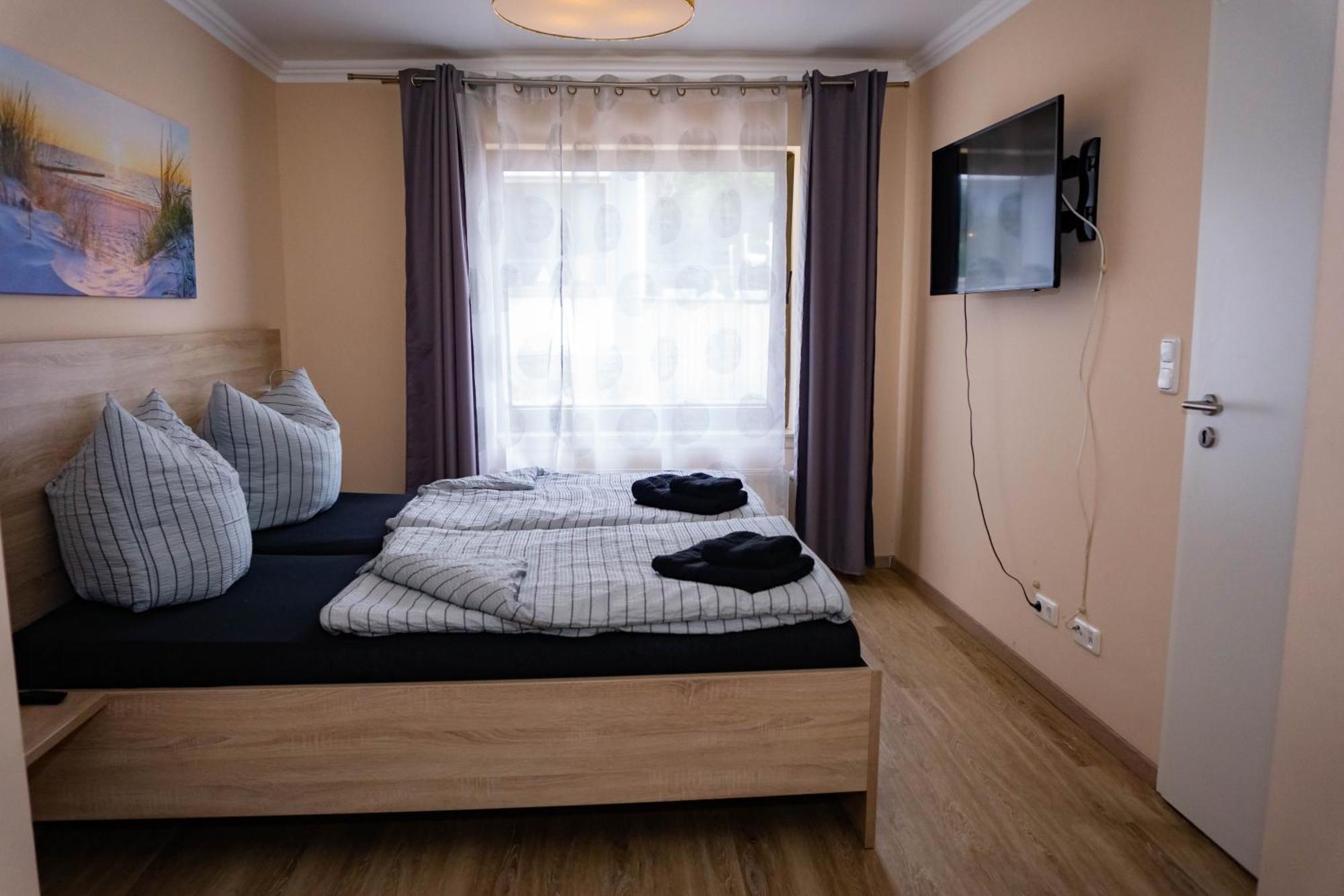 Appartamento Haus Strandlust- Gemuetliches Studio Direkt Am Duemmer Lembruch Esterno foto