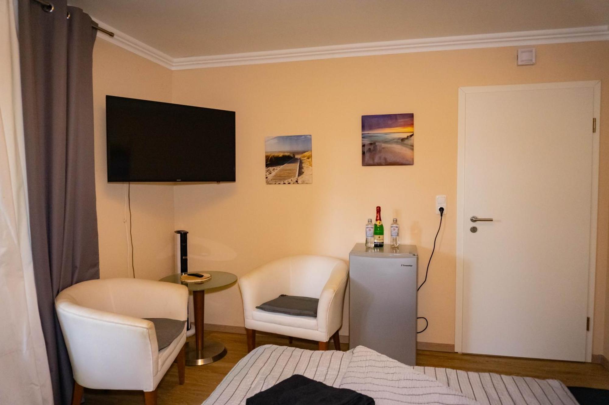 Appartamento Haus Strandlust- Gemuetliches Studio Direkt Am Duemmer Lembruch Esterno foto