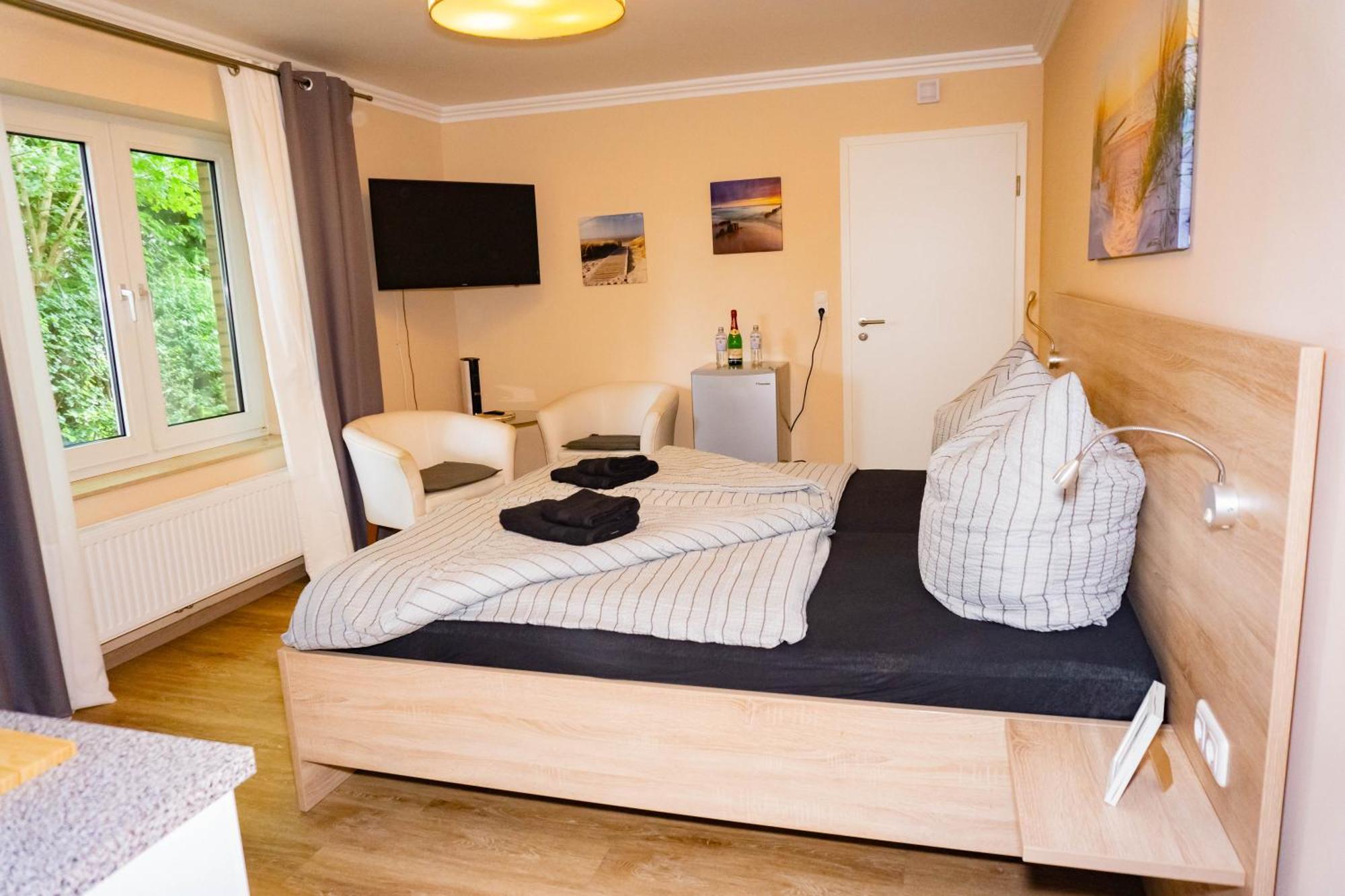Appartamento Haus Strandlust- Gemuetliches Studio Direkt Am Duemmer Lembruch Esterno foto